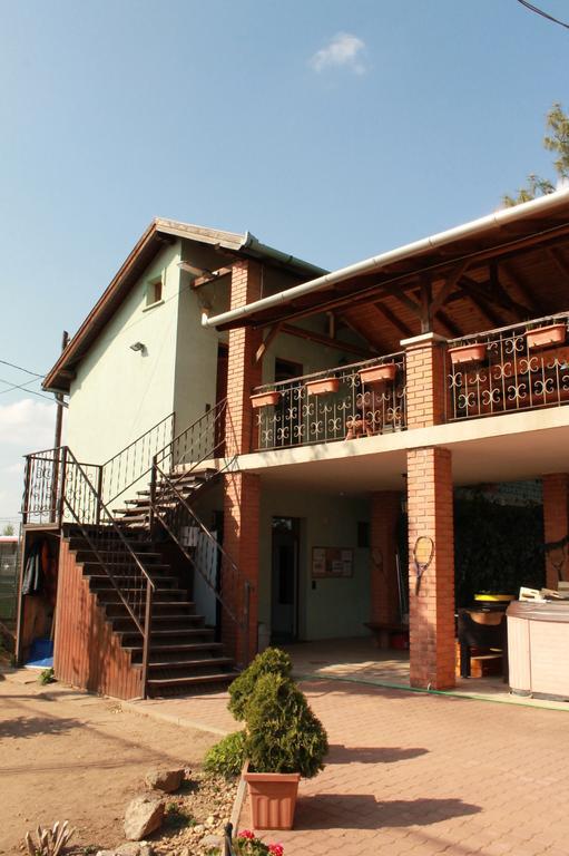 Tenisz Apartment Vecses Bilik gambar
